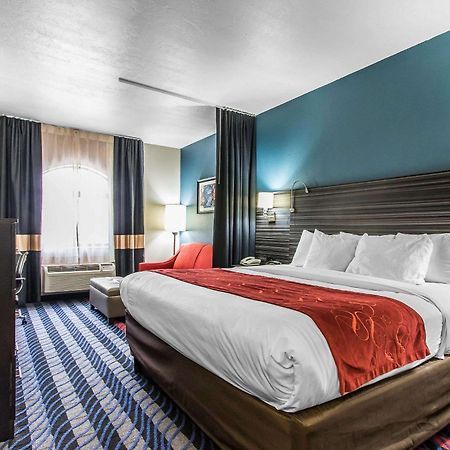 Comfort Suites Fairgrounds West Оклахома Сити Екстериор снимка