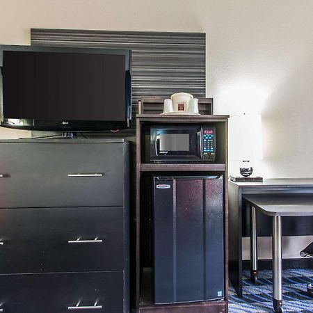 Comfort Suites Fairgrounds West Оклахома Сити Екстериор снимка