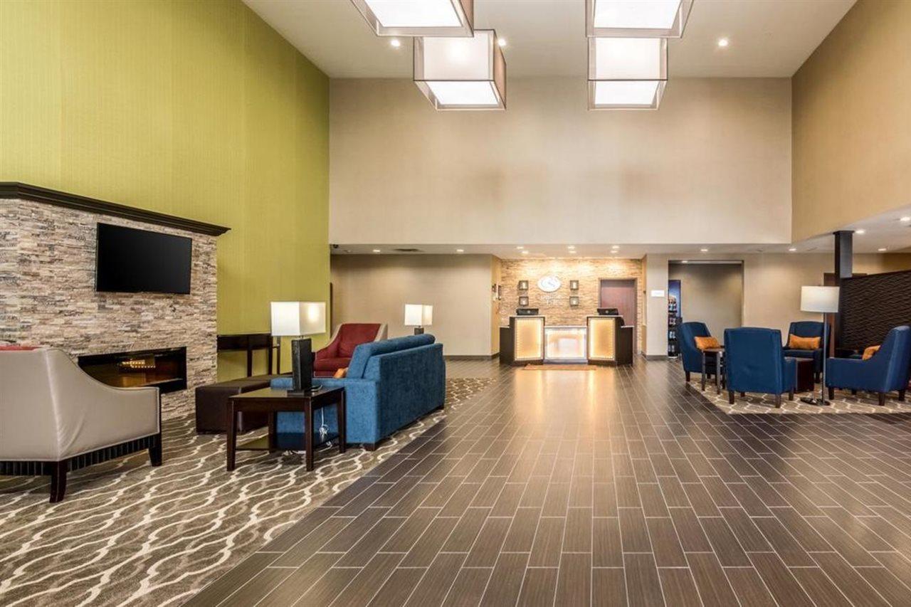 Comfort Suites Fairgrounds West Оклахома Сити Екстериор снимка