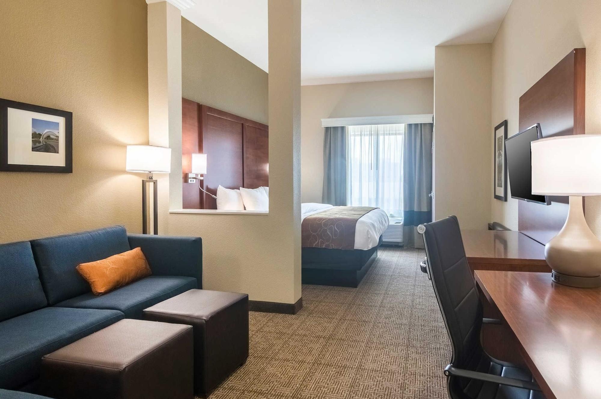 Comfort Suites Fairgrounds West Оклахома Сити Екстериор снимка
