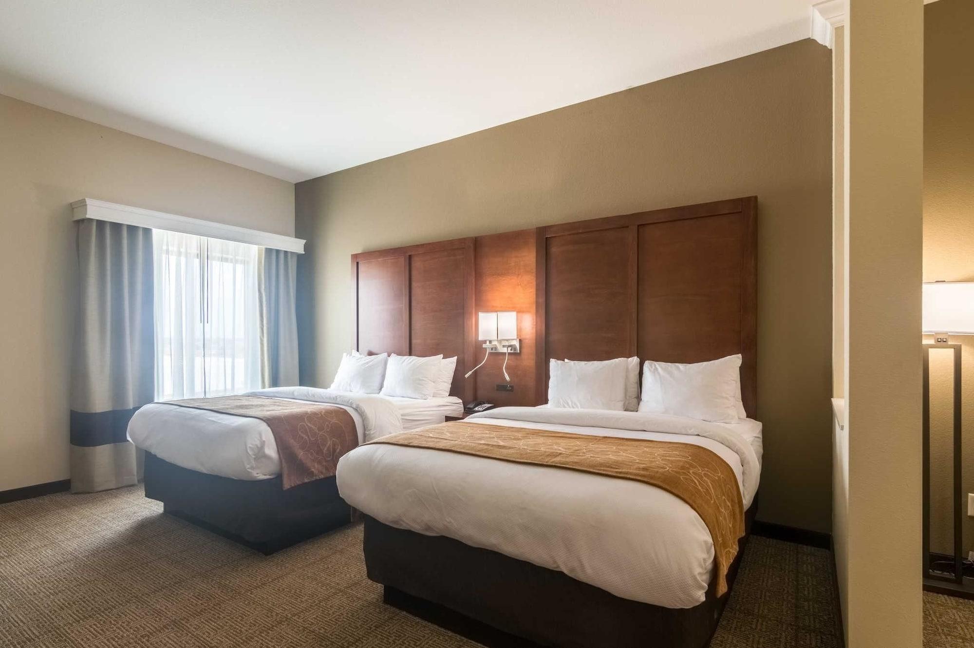 Comfort Suites Fairgrounds West Оклахома Сити Екстериор снимка