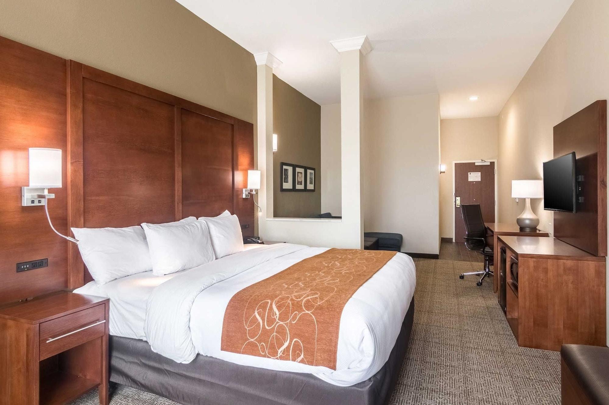 Comfort Suites Fairgrounds West Оклахома Сити Екстериор снимка