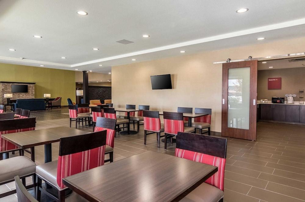 Comfort Suites Fairgrounds West Оклахома Сити Екстериор снимка