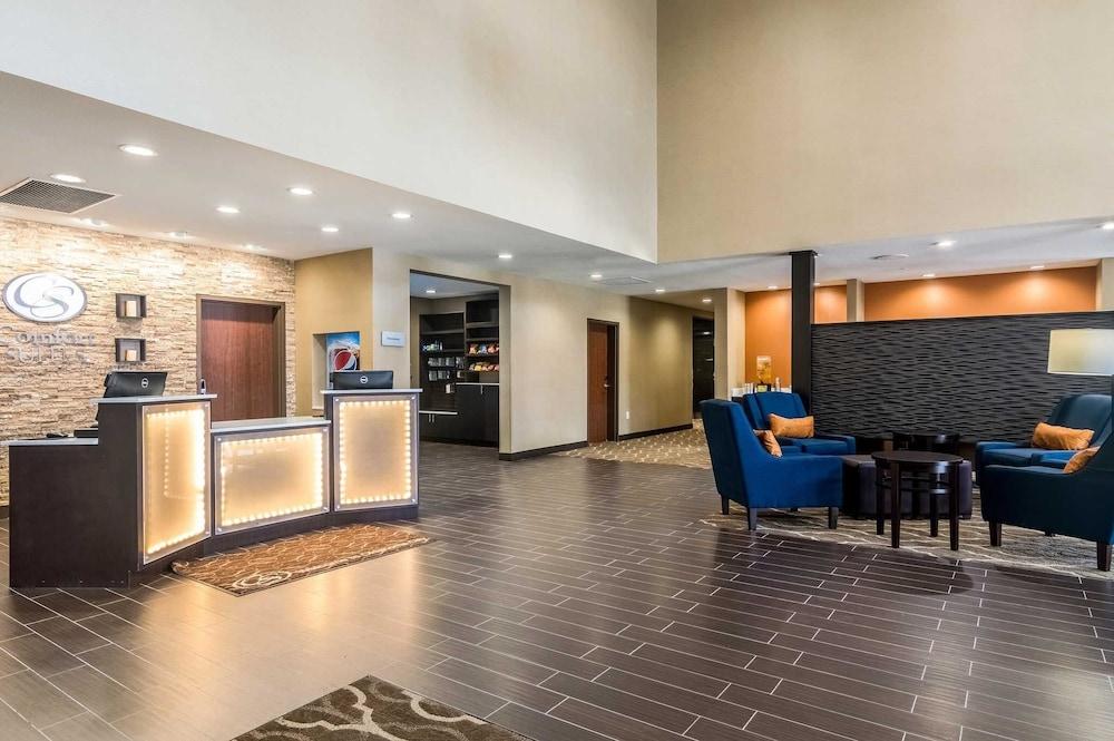 Comfort Suites Fairgrounds West Оклахома Сити Екстериор снимка
