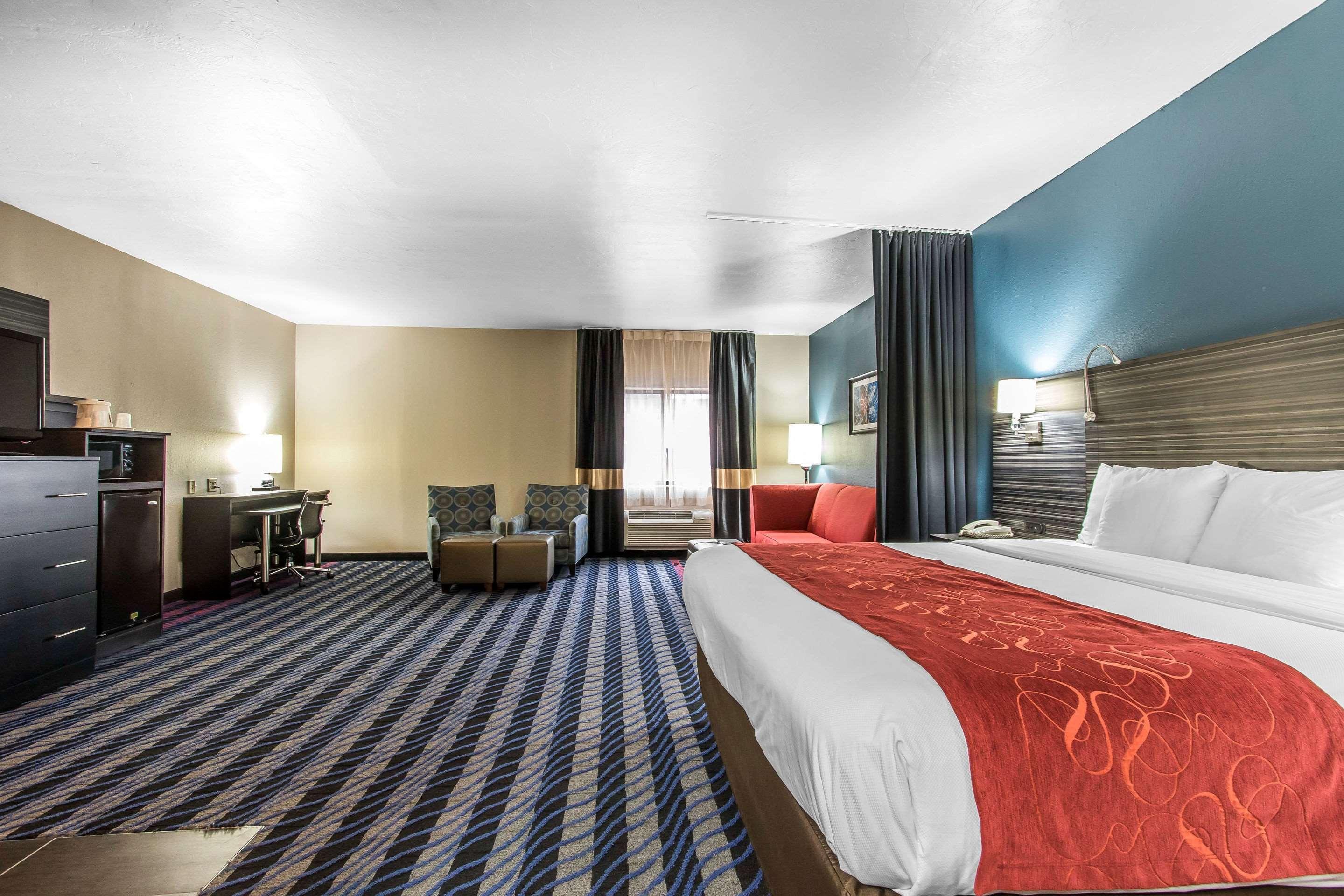 Comfort Suites Fairgrounds West Оклахома Сити Екстериор снимка