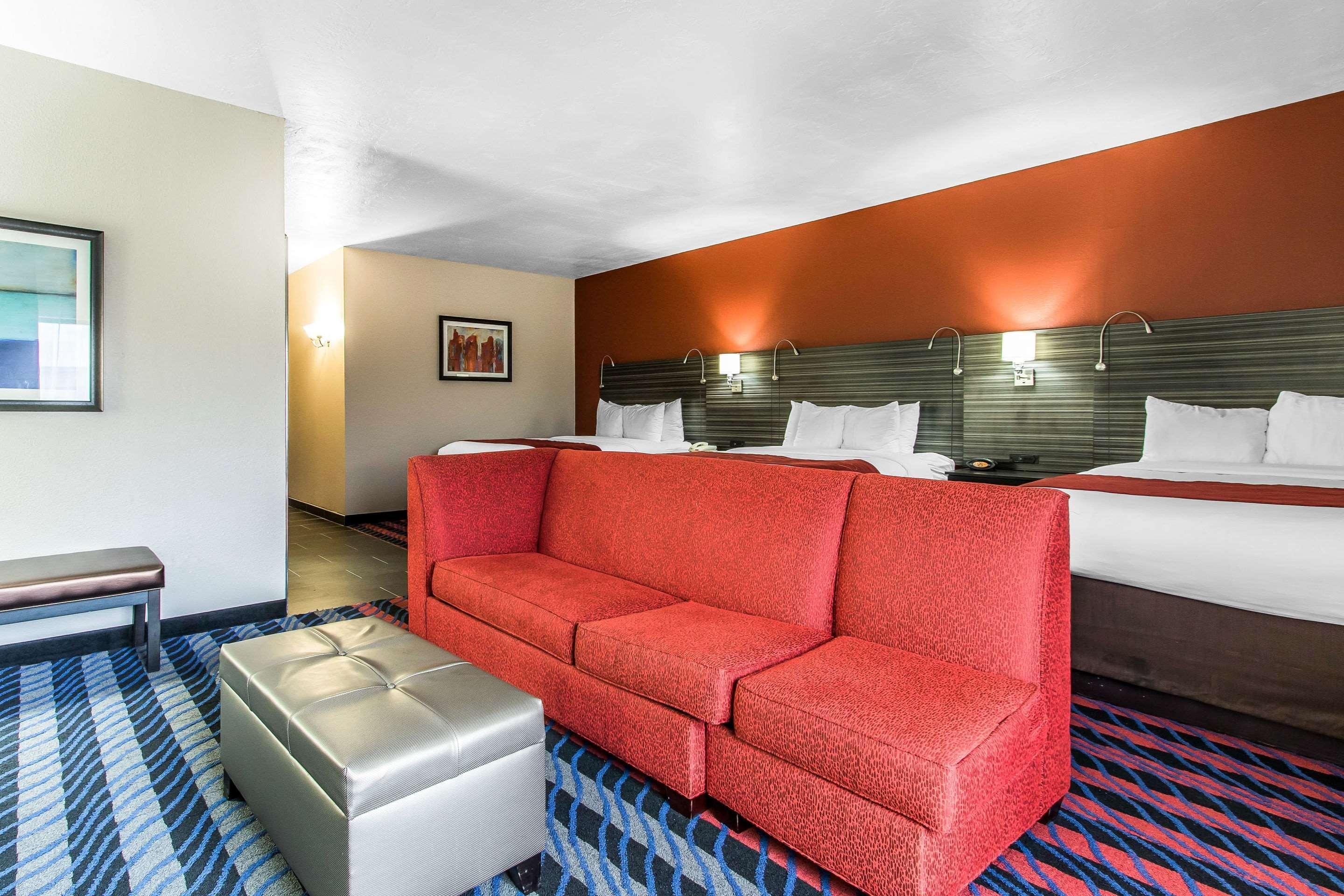 Comfort Suites Fairgrounds West Оклахома Сити Екстериор снимка