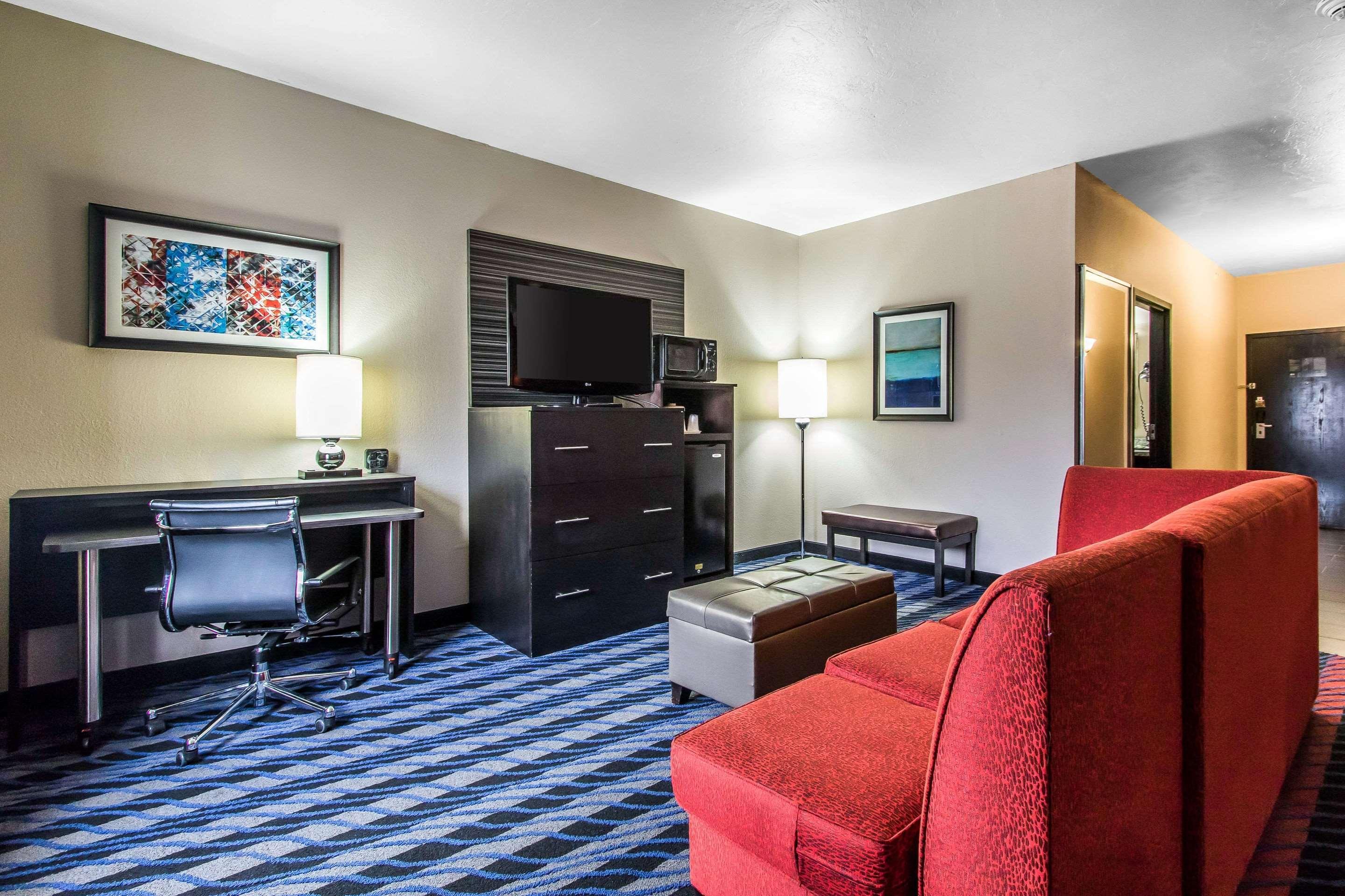 Comfort Suites Fairgrounds West Оклахома Сити Екстериор снимка