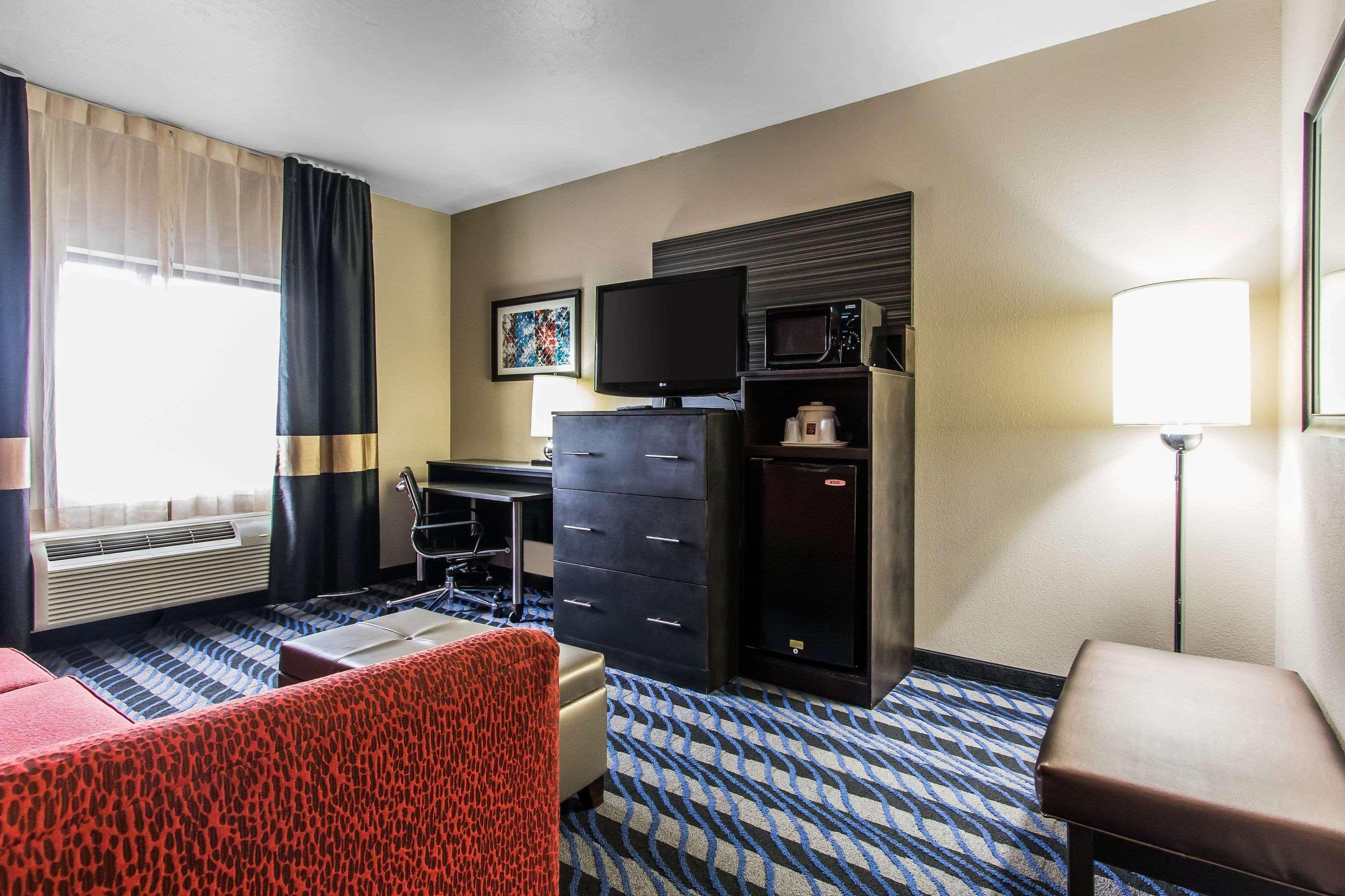 Comfort Suites Fairgrounds West Оклахома Сити Екстериор снимка