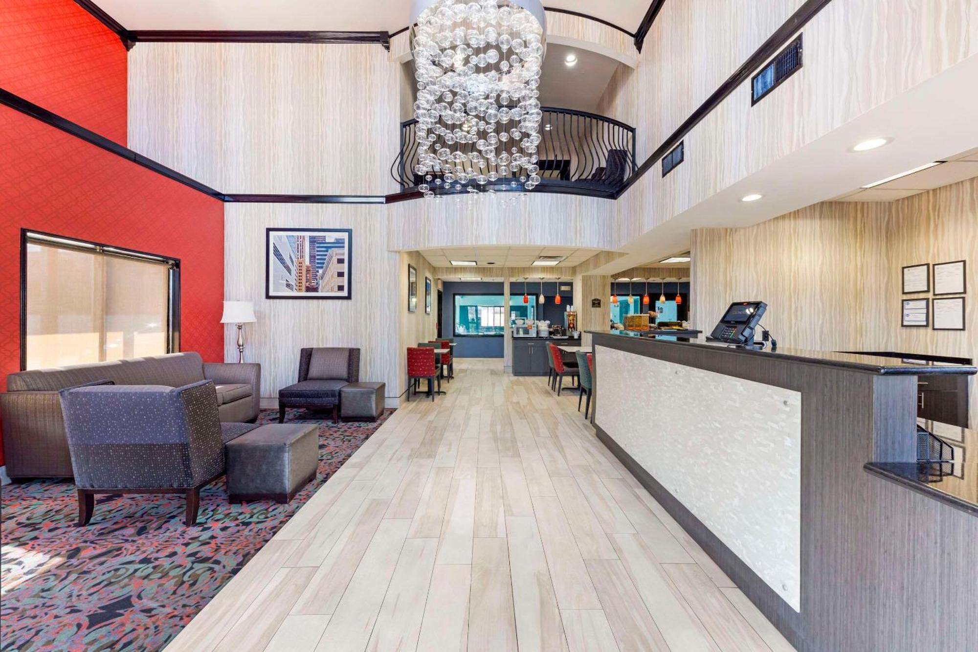 Comfort Suites Fairgrounds West Оклахома Сити Екстериор снимка