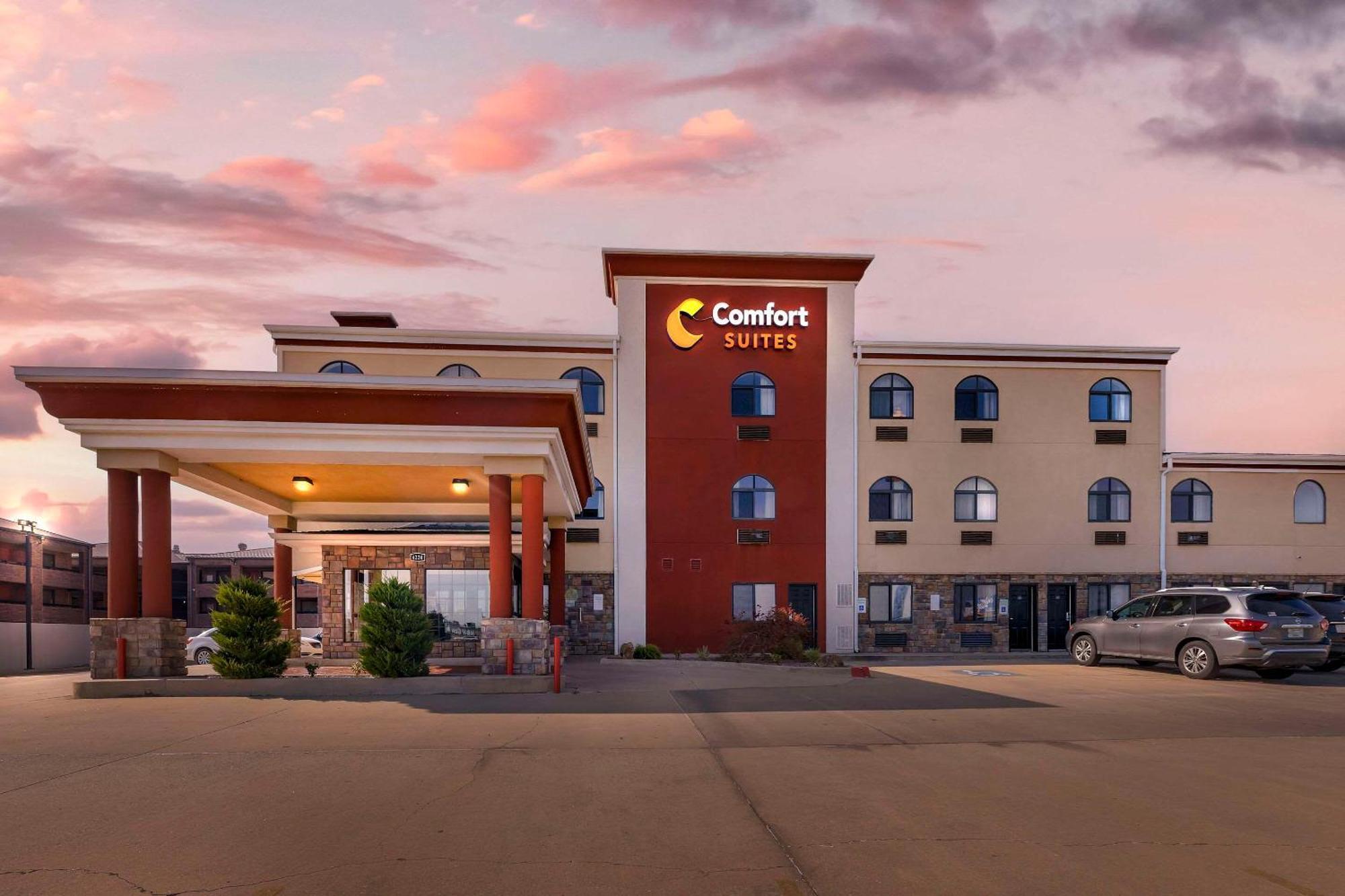 Comfort Suites Fairgrounds West Оклахома Сити Екстериор снимка