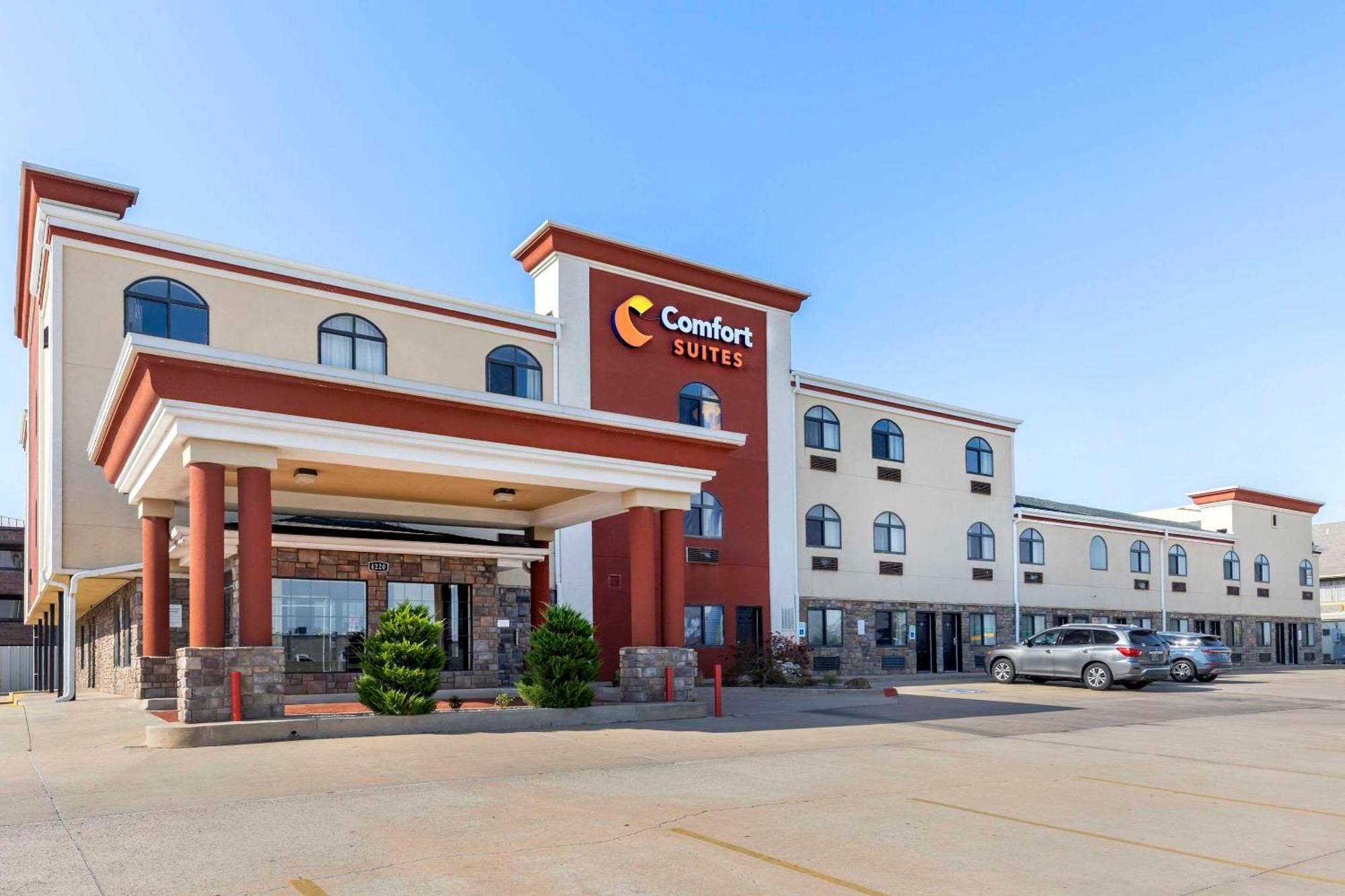 Comfort Suites Fairgrounds West Оклахома Сити Екстериор снимка