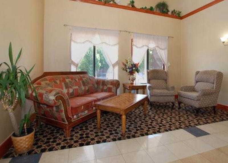 Comfort Suites Fairgrounds West Оклахома Сити Екстериор снимка
